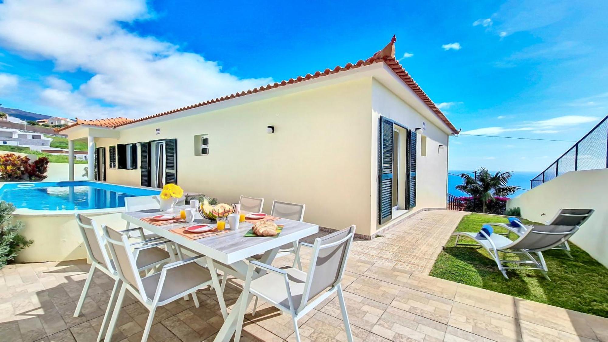 Casa Eleanor By Lovelystay Calheta  Bagian luar foto