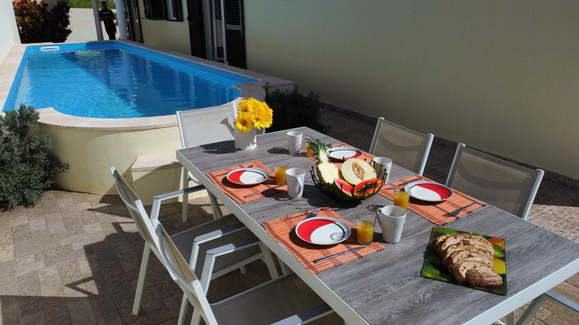 Casa Eleanor By Lovelystay Calheta  Bagian luar foto