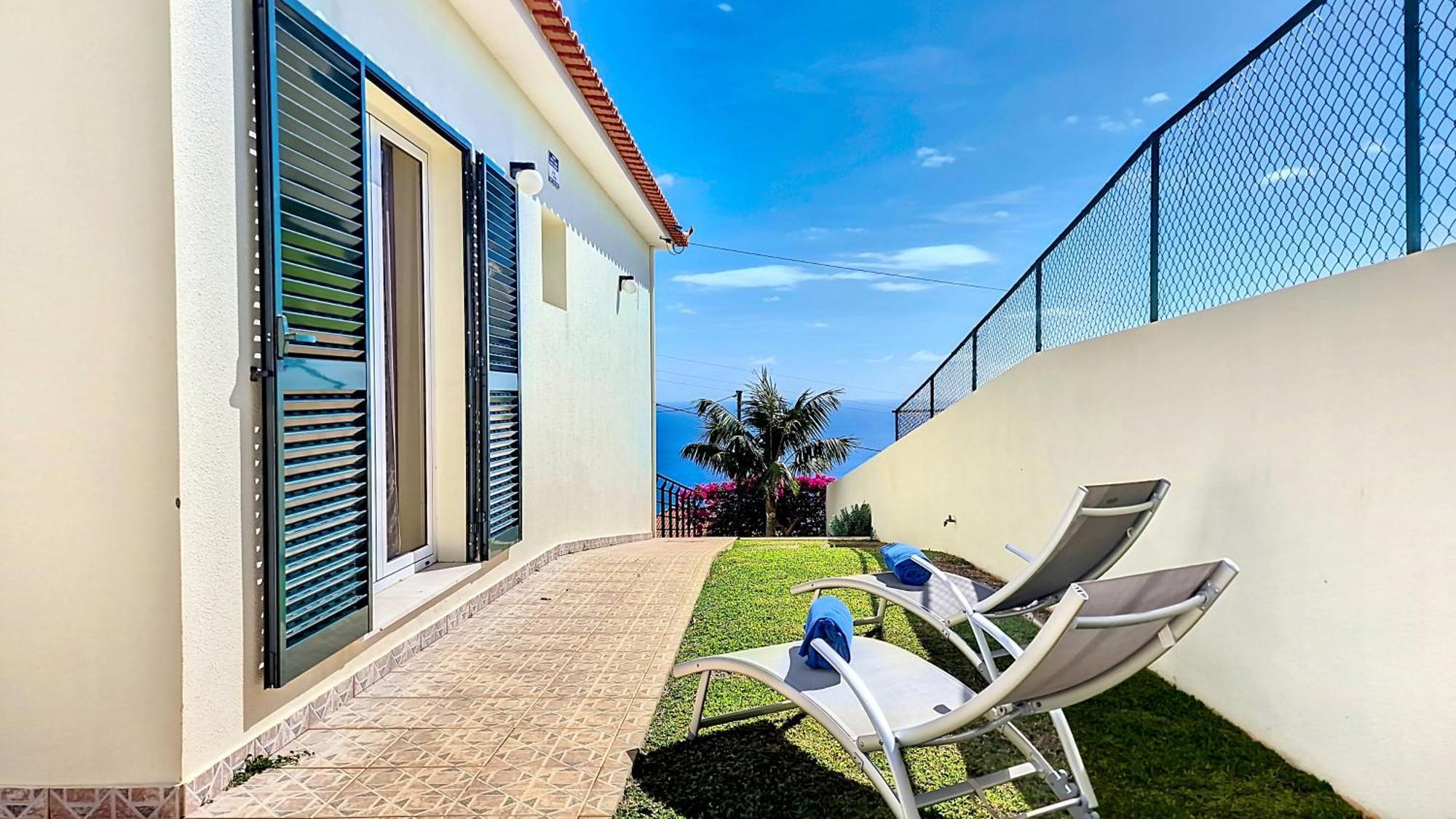 Casa Eleanor By Lovelystay Calheta  Bagian luar foto