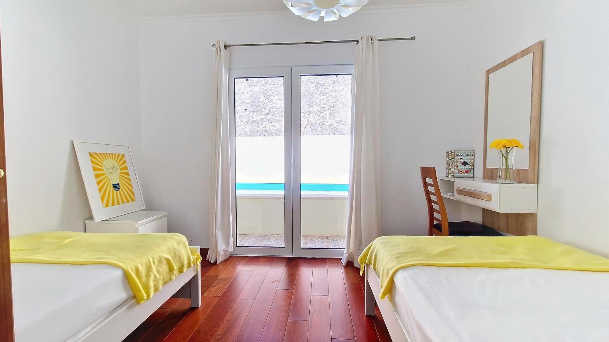 Casa Eleanor By Lovelystay Calheta  Bagian luar foto