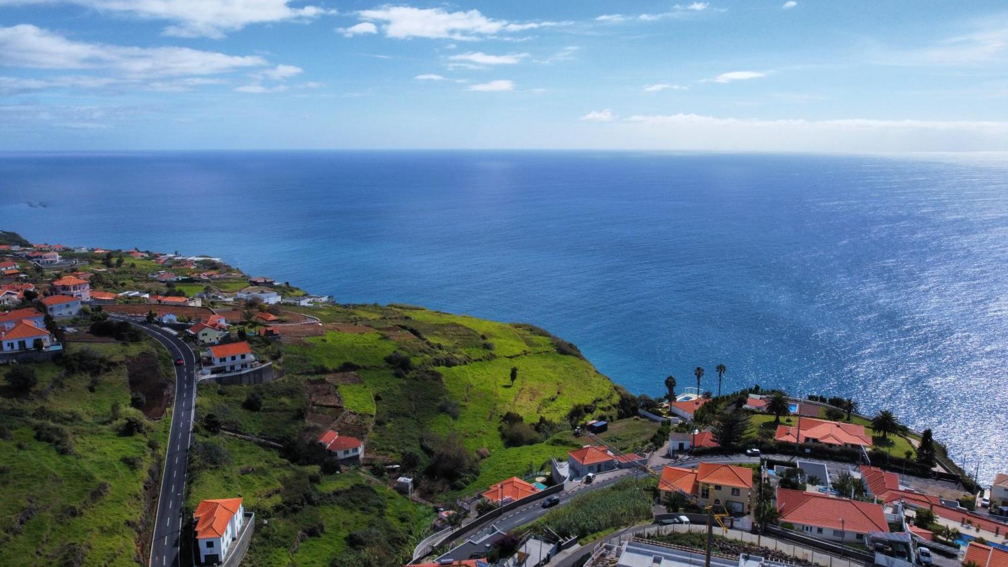 Casa Eleanor By Lovelystay Calheta  Bagian luar foto