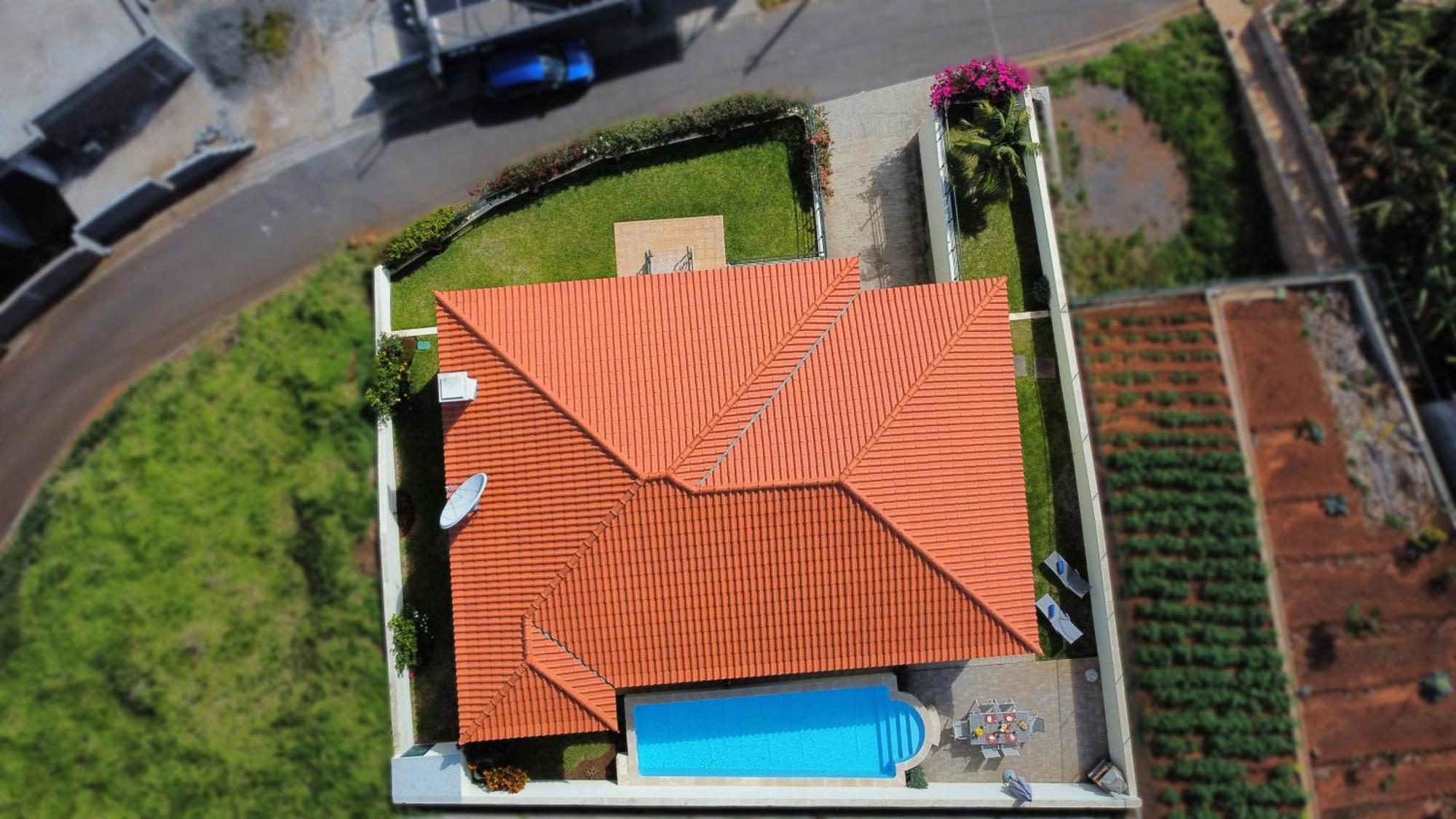 Casa Eleanor By Lovelystay Calheta  Bagian luar foto